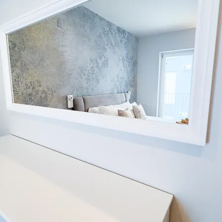 Seafront Modern Farmont Venice