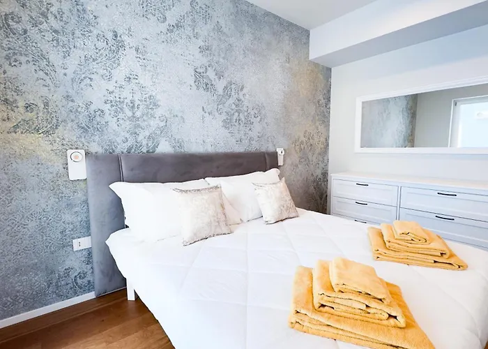 Апартаменты Fairmont Seafront Venice By Ca-sa Check