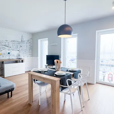 Seafront Modern Farmont Venice Appartamento *