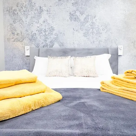 Seafront Modern Farmont Venice Appartamento